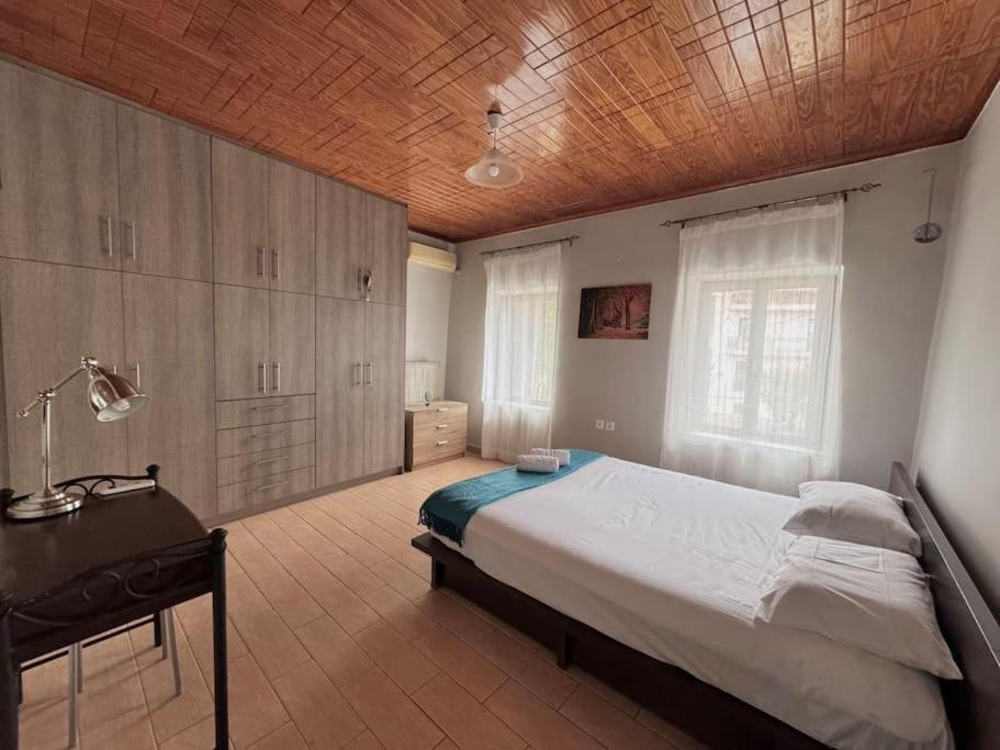 Апартаменты Renovated House With Garden In Триполис Экстерьер фото